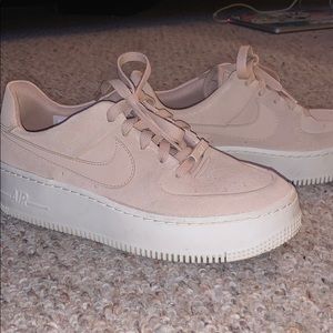 Nike Air Force One Sage Low